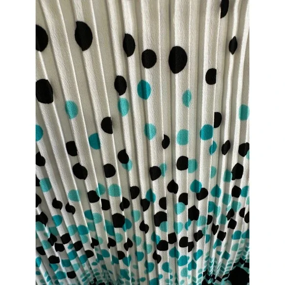 Maggie Barnes Plus Sz 4X Sleeveless Pleated Polka Dot Geometric Print Shirt Top - Picture 5 of 5